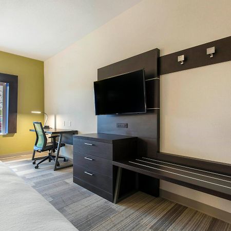 Holiday Inn Express And Suites Chicago West - St Charles, An Ihg Hotel Сент-Чарльз Экстерьер фото